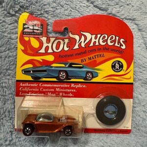 * 1992 Mattel Hot Wheels Red Beatnik Bandit 25th Anniversary with Button